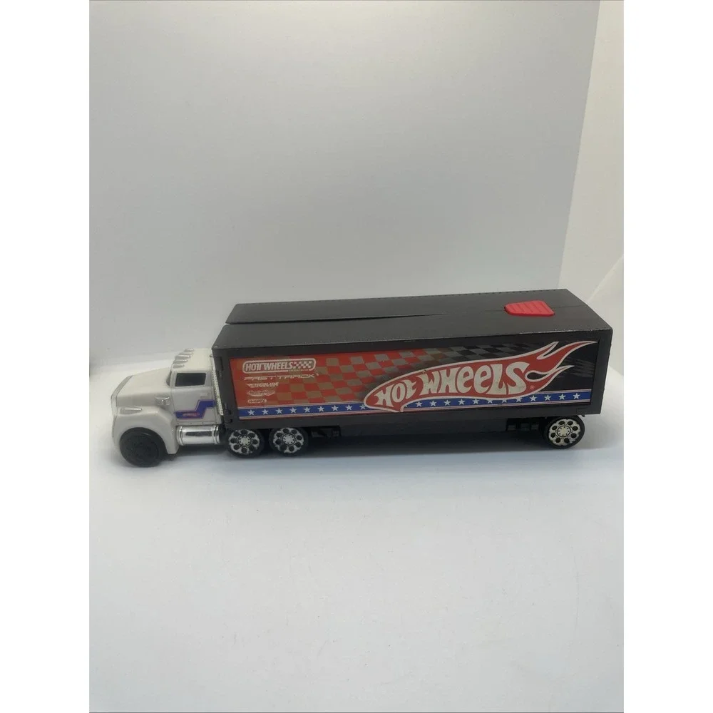Hot Wheels Fast Track Car Hauler And‎ Launcher 2008